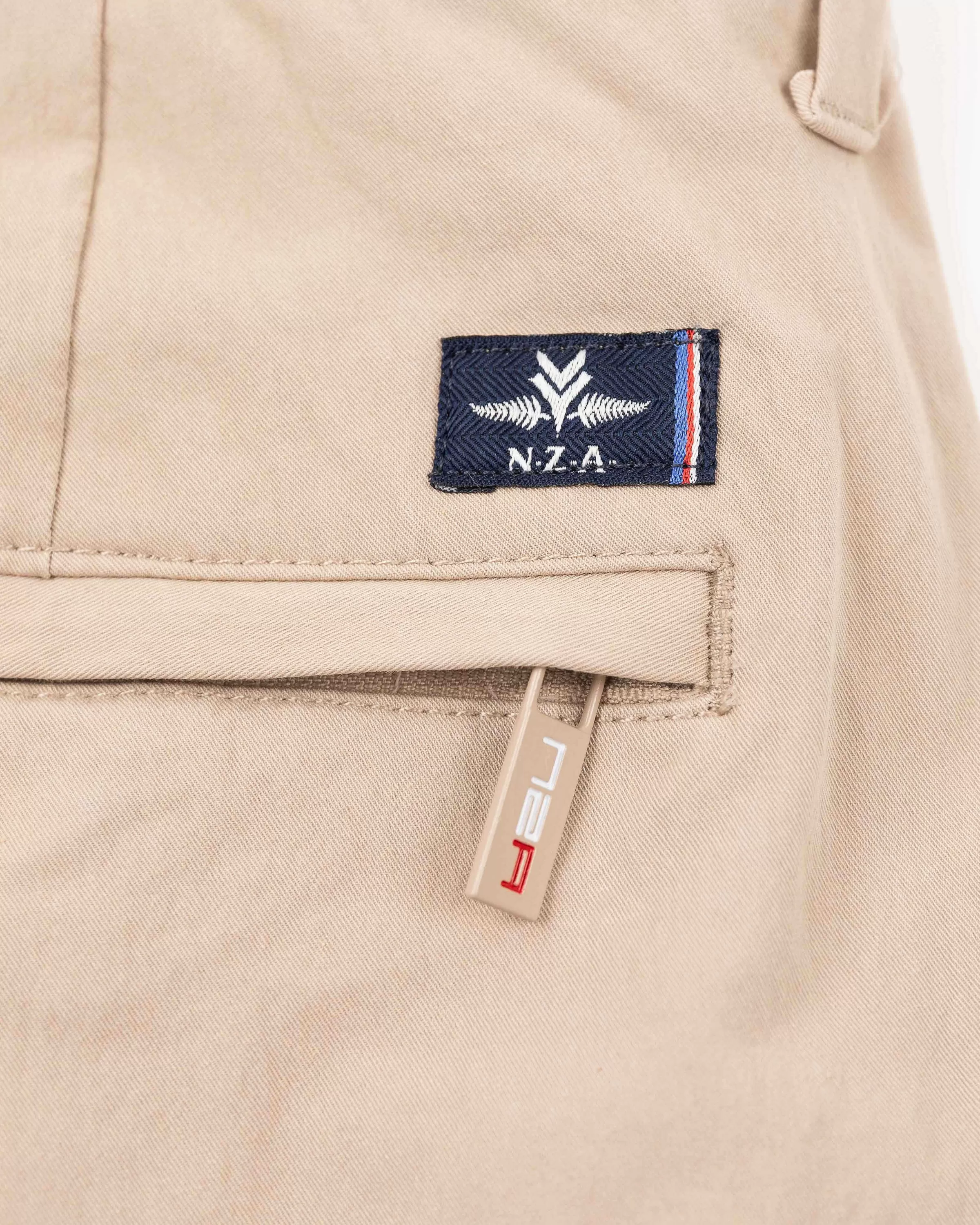 effen_chino_met_stretchshimmering_sand_6-2.webp NZA New Zealand Auckland Broeken | Effen Chino Met Stretch-Shimmering Sand