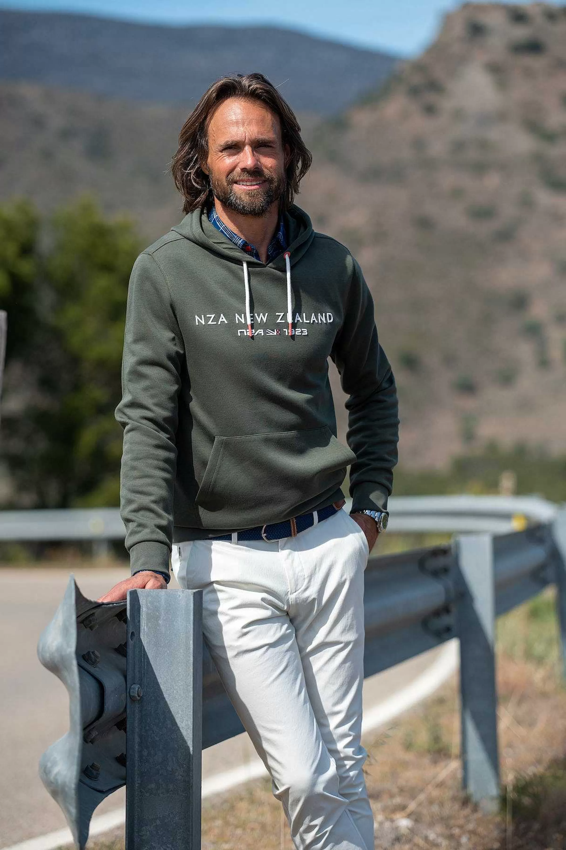 hoodie_met_groot_logojacket_army_3-2.webp NZA New Zealand Auckland Sweats | Hoodie Met Groot Logo-Jacket Army