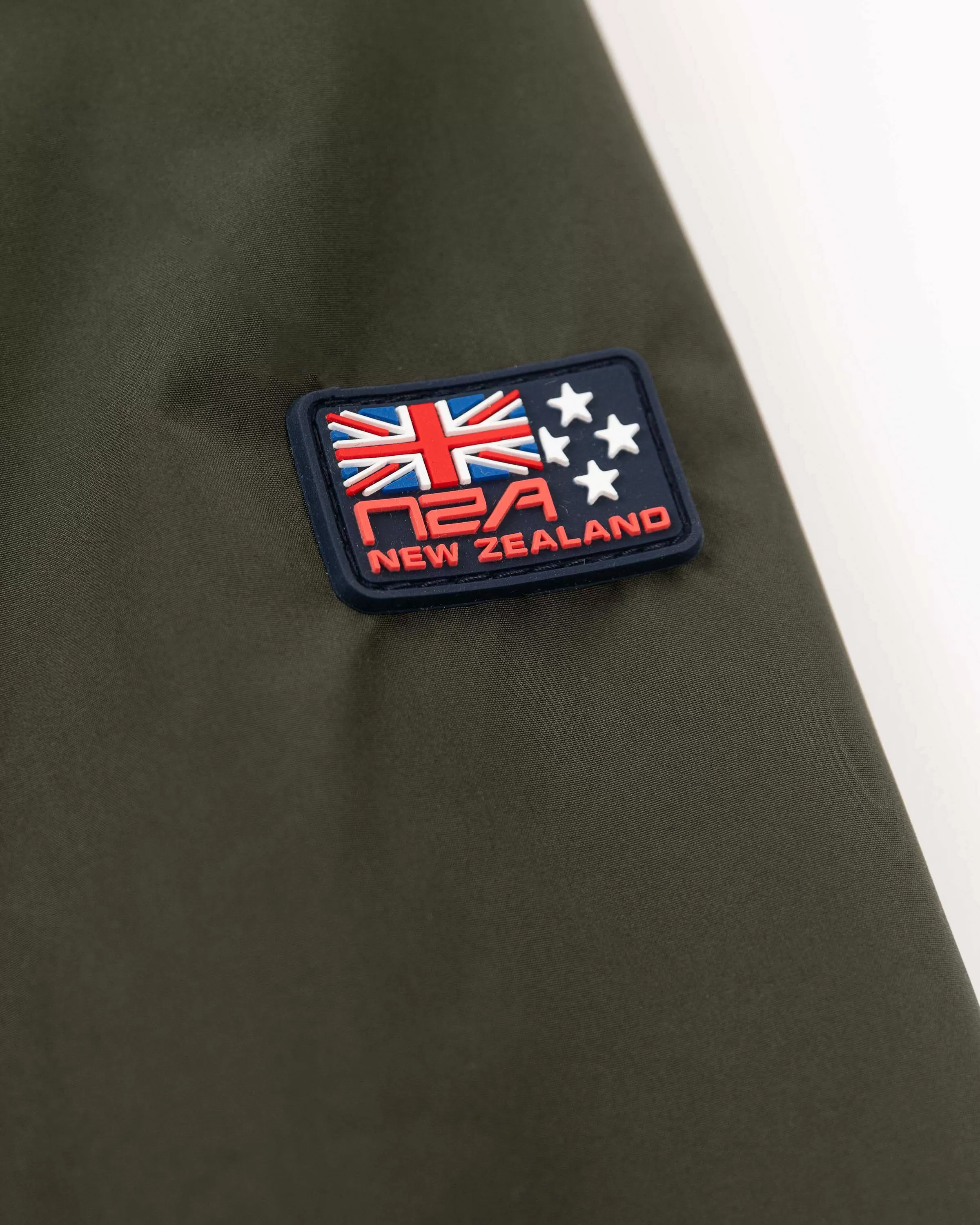 nylon_bomberjackjacket_army_8-2.webp NZA New Zealand Auckland Jassen | Nylon Bomberjack-Jacket Army