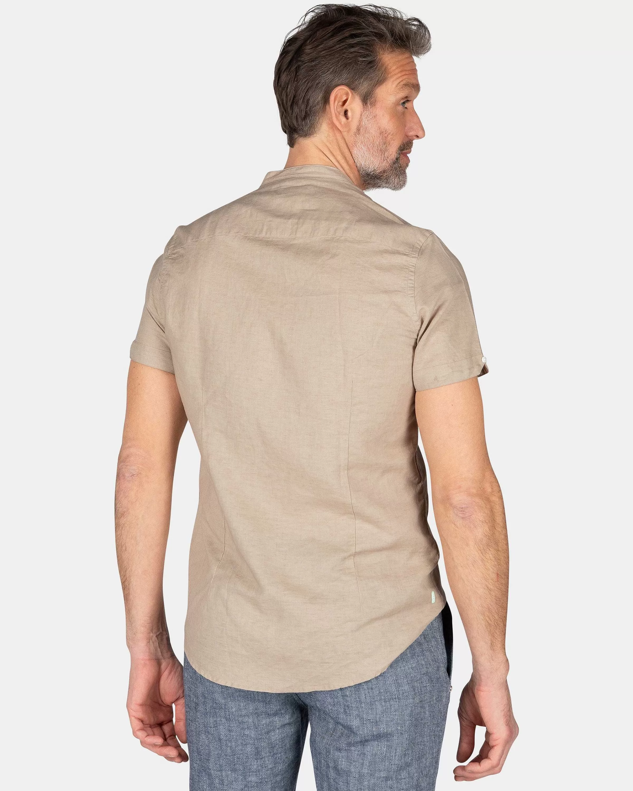 overhemd_zonder_kraag_met_korte_mouwshimmering_sand_2-2.webp NZA New Zealand Auckland Overhemden | Overhemd Zonder Kraag Met Korte Mouw-Shimmering Sand