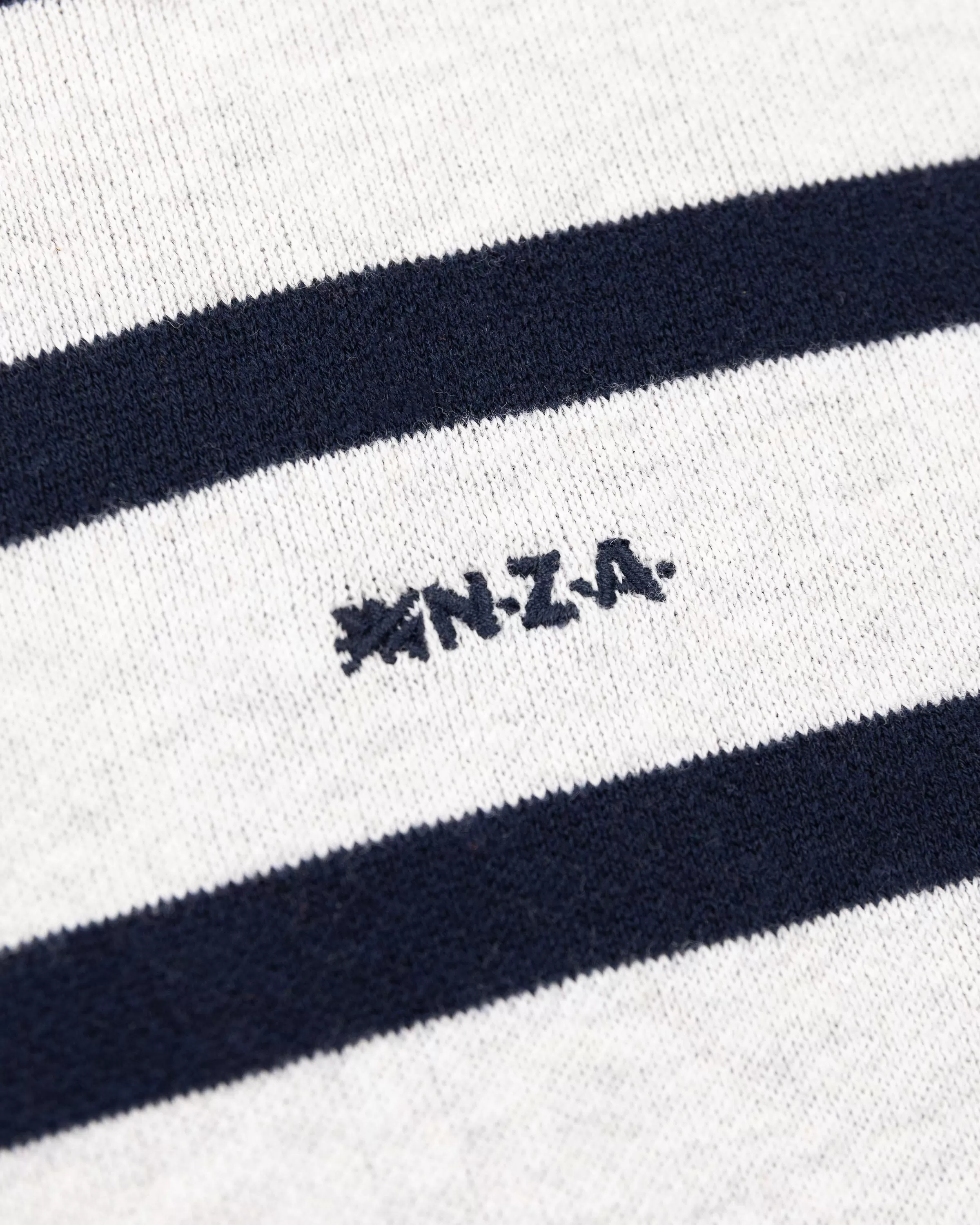 witte_trui_met_strepenshimmering_sand_7-2.webp NZA New Zealand Auckland Truien | Witte Trui Met Strepen-Shimmering Sand